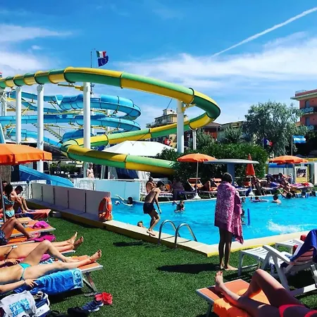 Avela 6 - Giardino E Mare - Vacanze Sul Serio Ρίμινι